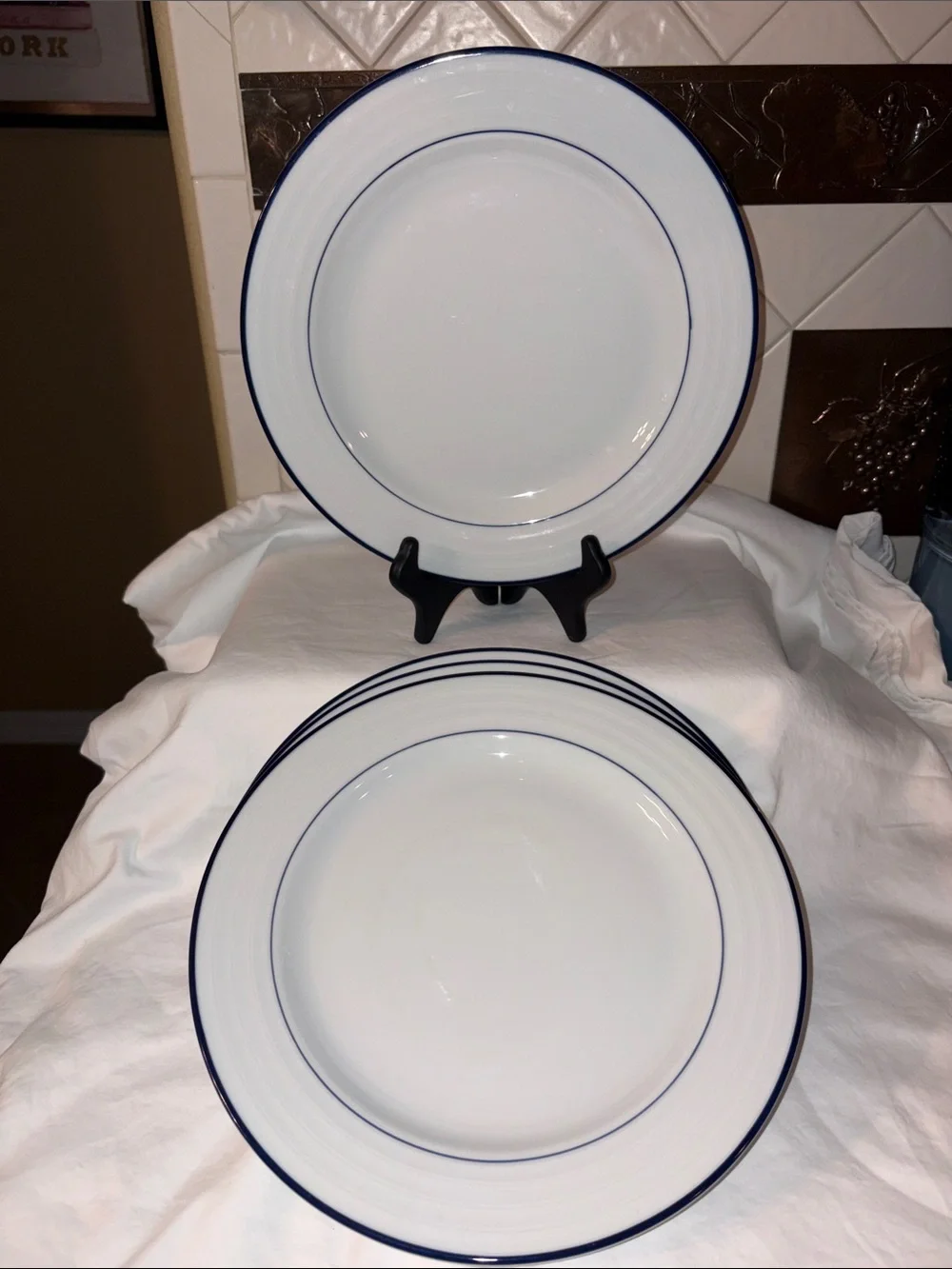 Set of 4 Crate & Barrel roulette Dinner Plates Blue Band